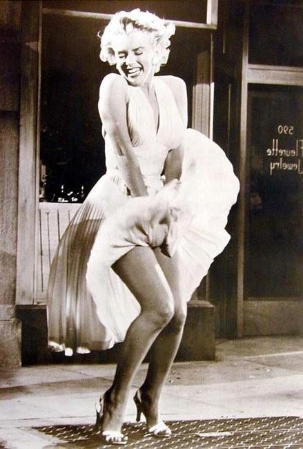 15P Marilyn Monroe exotic photos