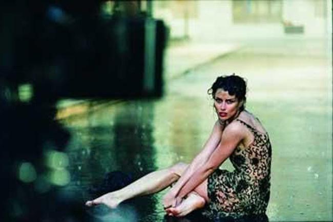 15P Petite celebrity Bridget Moynahan sexy shots