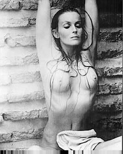 15P Nude and hardcore photos of Bo Derek