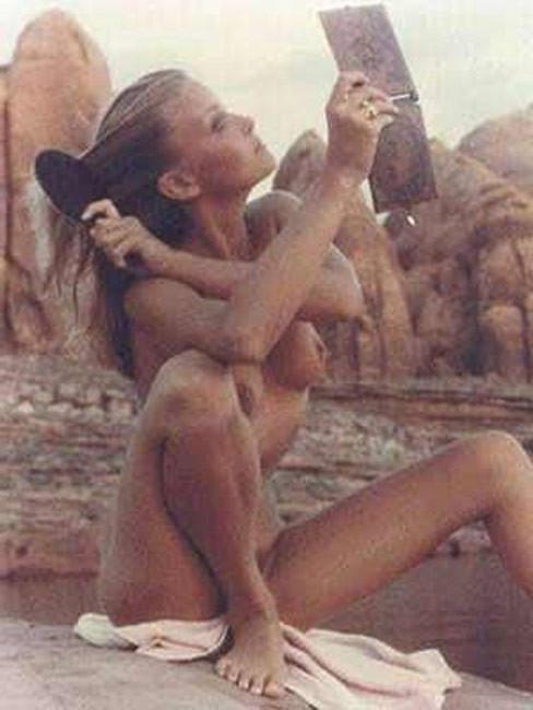 15P Nude and hardcore photos of Bo Derek