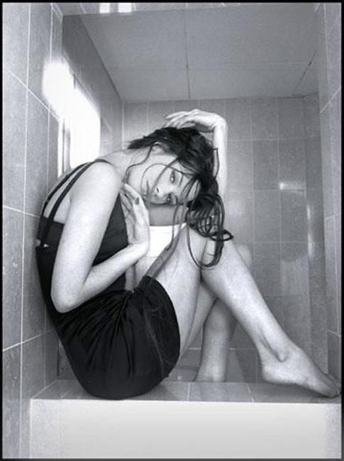 15P Catherine Zeta Jones nude and topless shots