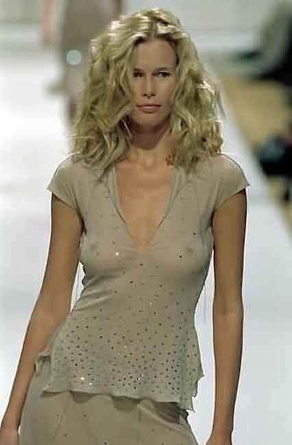 15P Nacktbilder von Claudia Schiffer