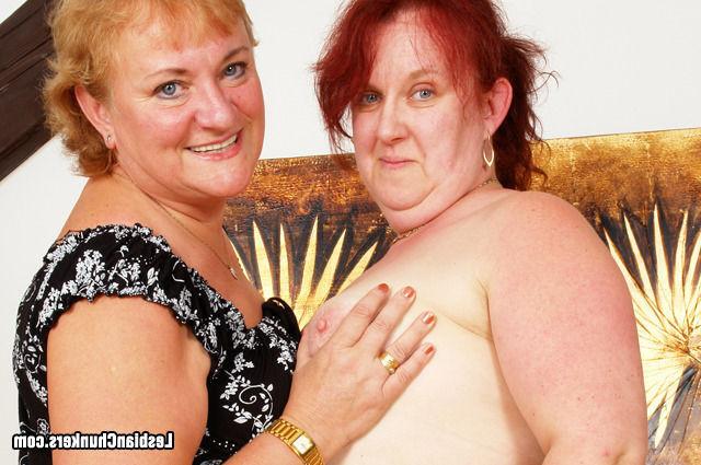 16P Mature BBW Lesbians Fuck with Toys