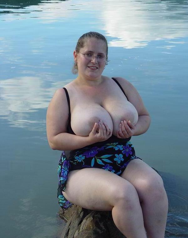 15P bbw showing off her huge ripe boobs