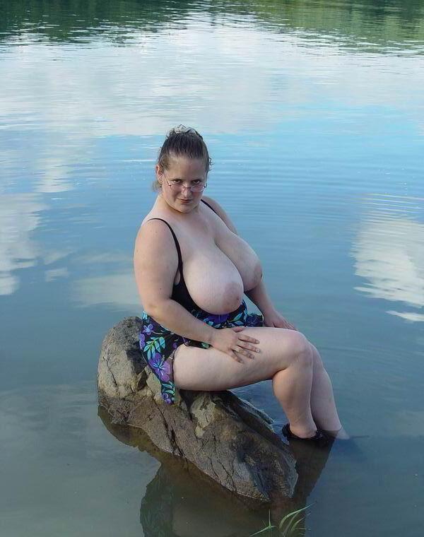 15P bbw showing off her huge ripe boobs