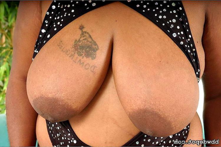 15P Voluptuous Kimberly laughs as she starts her strip kneading her dusky melons