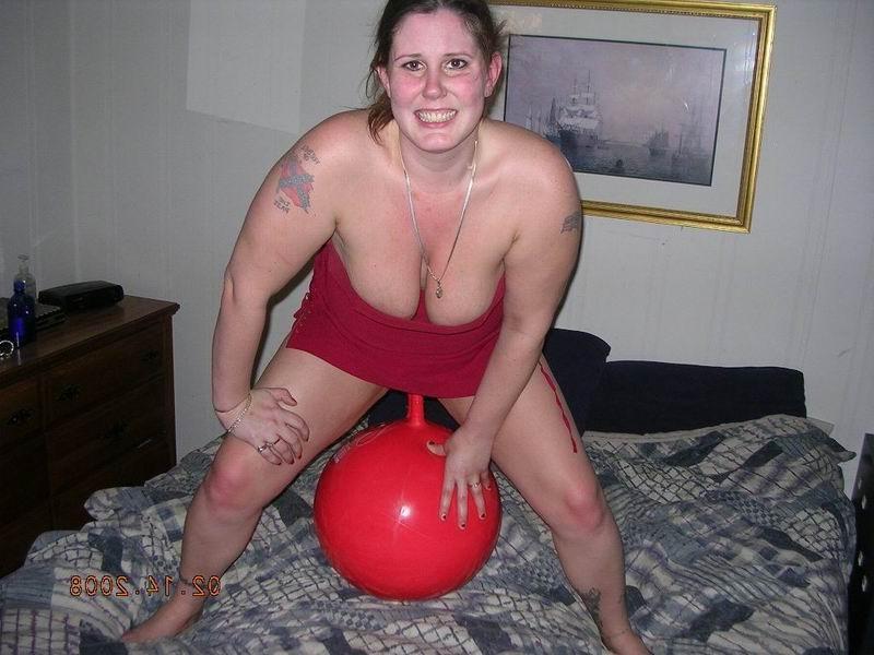 18P Kinky babe double fucks bouncy ball