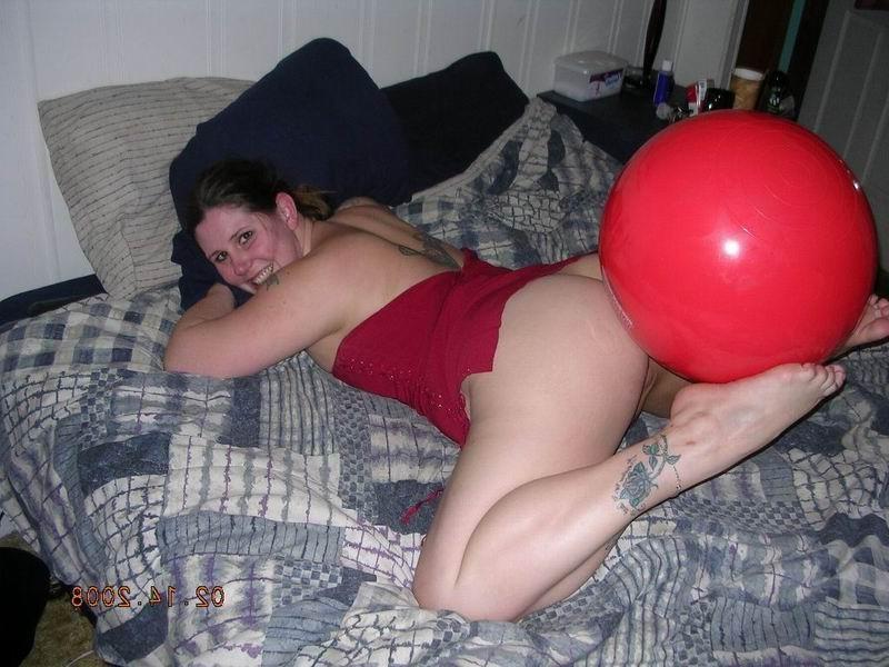 18P Kinky babe double fucks bouncy ball