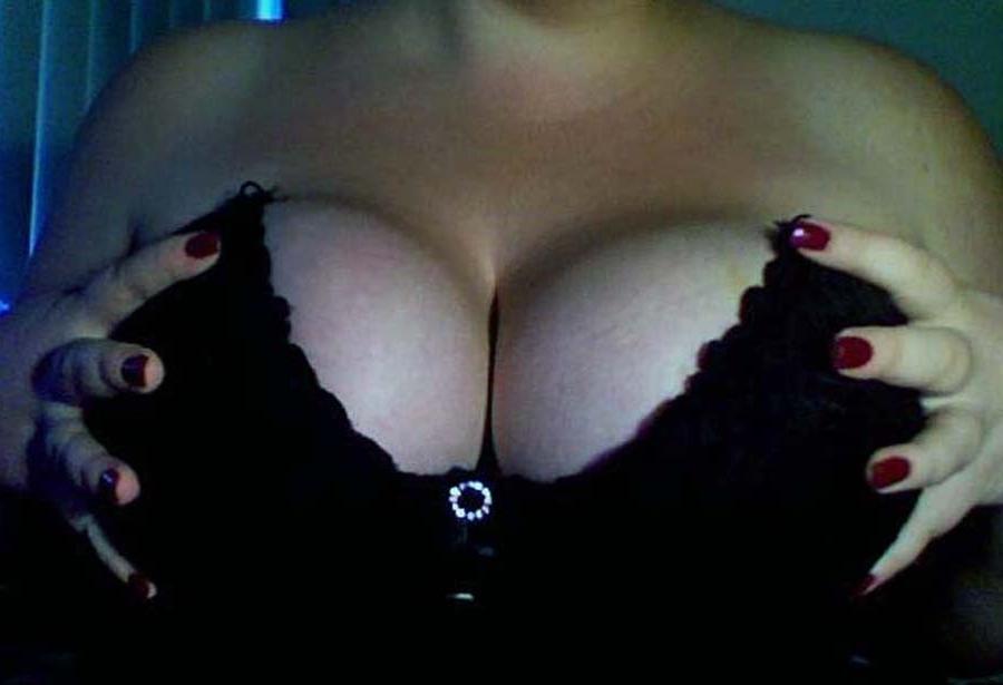12P Large melons and big round butts