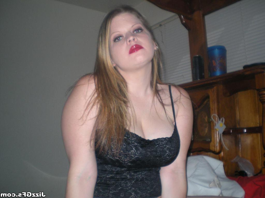 15P Chubby amateur girlfriend toys pussy and gets sloppy creampie