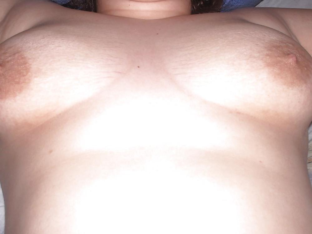 25P FRENCH CHUBBY TEEN POSING FOR HER BOYFRIEND