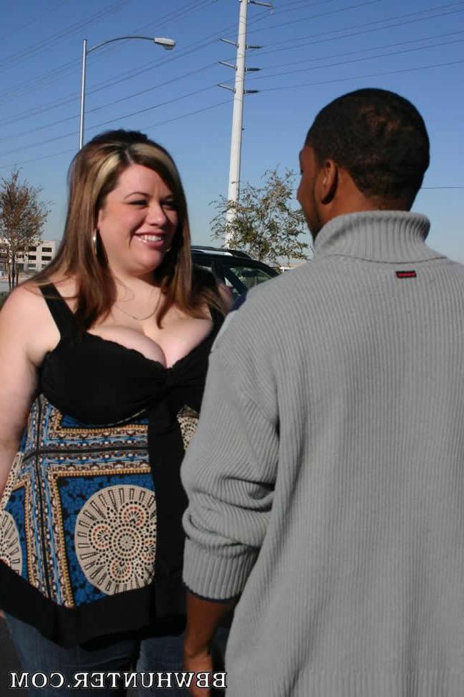16P Black guy pounds a sexy BBWs plump pussy