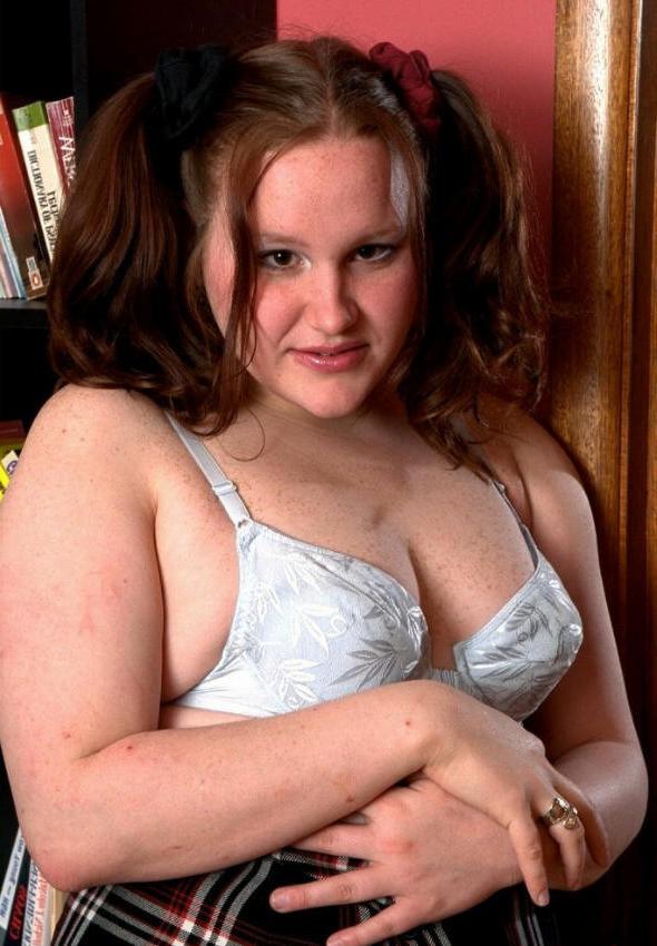 20P Pigtailed plumper in white panties