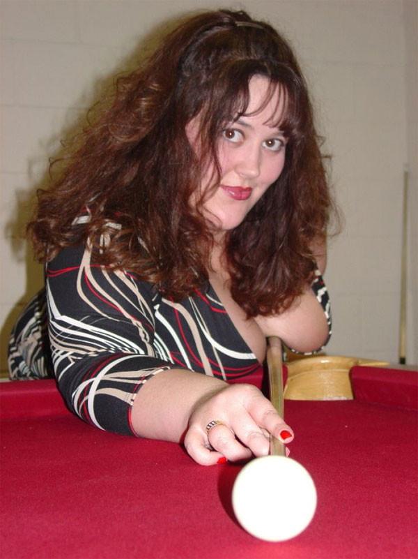 16P Brunette bbw plays with her tits on the pool table