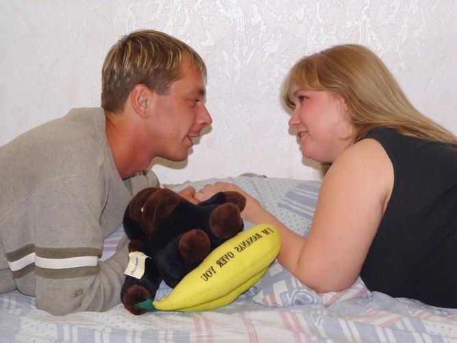 16P Blonde plumper sucks a strange cock