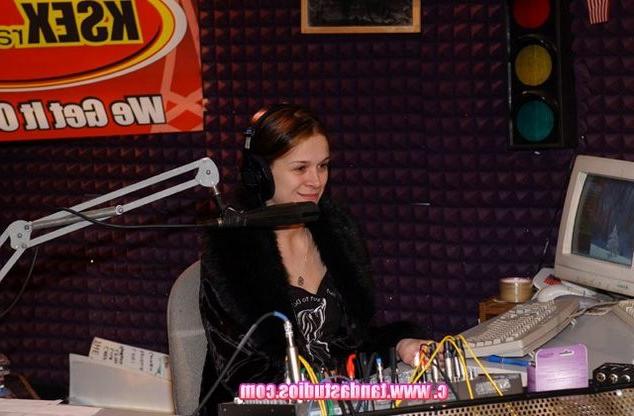 15P Madalyn licked live on a KSex Radio talk show
