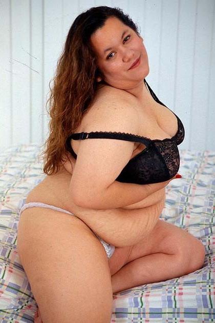 15P Plump bbw girl loves to suck cock and get it hard