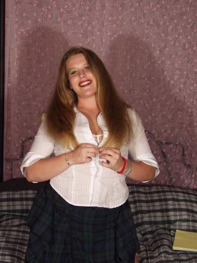 15P Plumper Babe Needs A Date Tonight