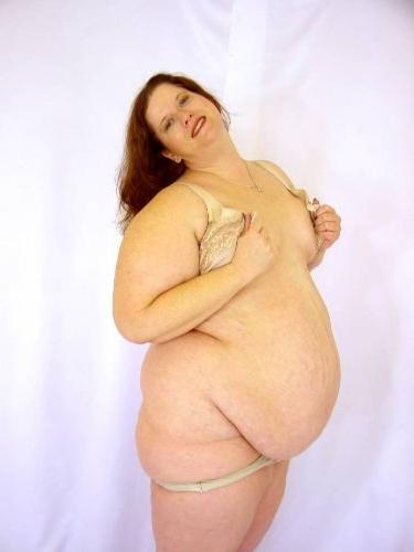16P Big Plumper Mom Shows Her Big Fuckin Tits