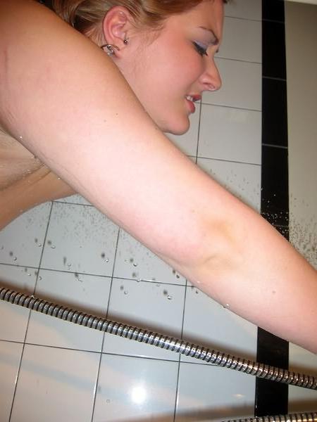 17P Fat plump chick under shower