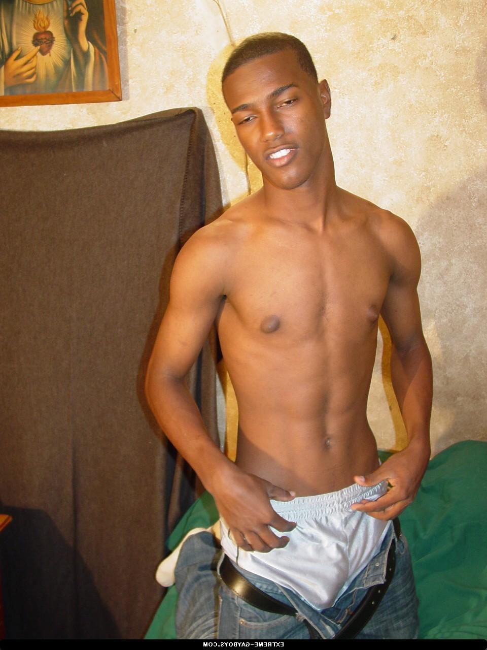 16P Extreme Gay Boy Model