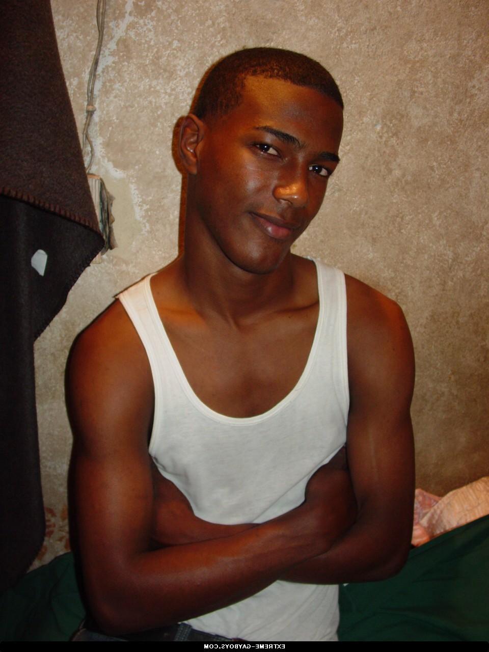 16P Extreme Gay Boy Model