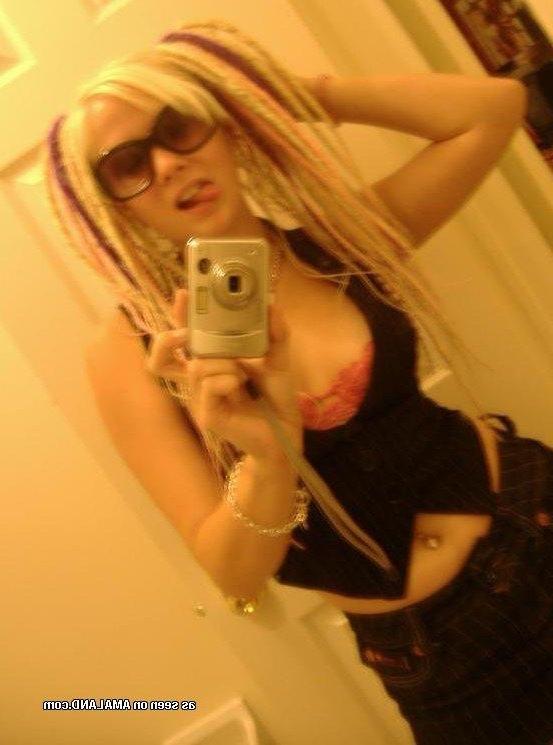 25P Steamy hot kinky amateur blondie posing for her boyfriend