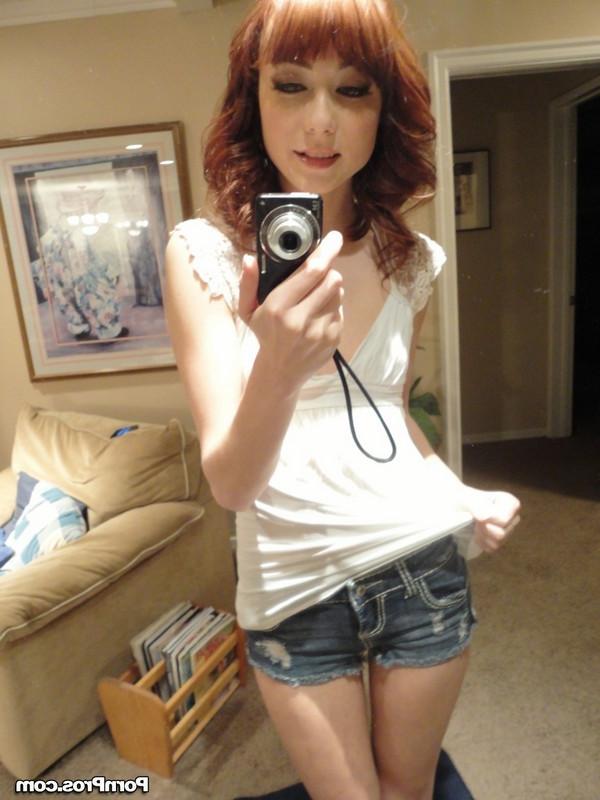 16P Yummy ex girlfriend fucks for cum in her apartment