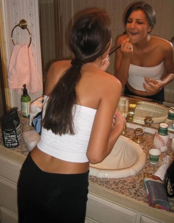 15P Homemade pix of amateur tanned GF fucked and splashed with cum