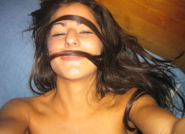 15P Homemade pix of amateur tanned GF fucked and splashed with cum