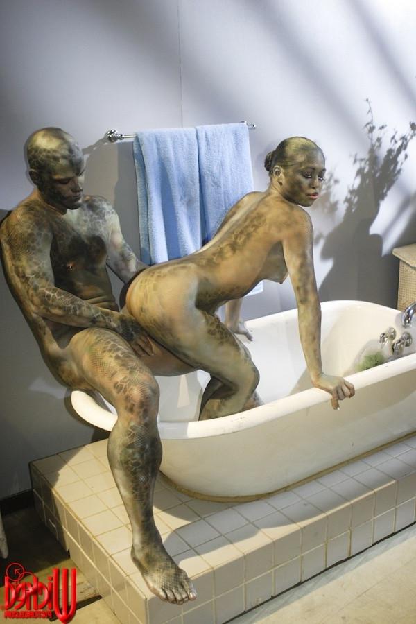 15P Mika Tan Horny Reptile Pounded In A Tub