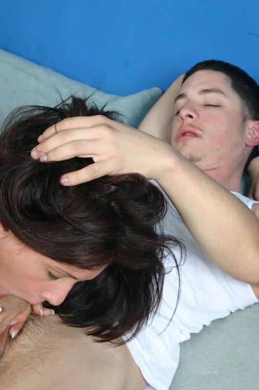 16P Blowjob brunette gets messy facial cumshot after oral sex