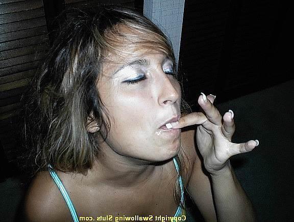 16P Young tanned cocksucker in her bra makes a guy cum