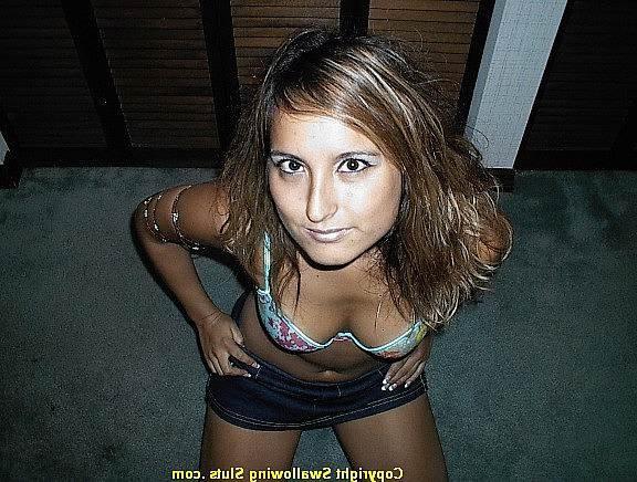 16P Young tanned cocksucker in her bra makes a guy cum