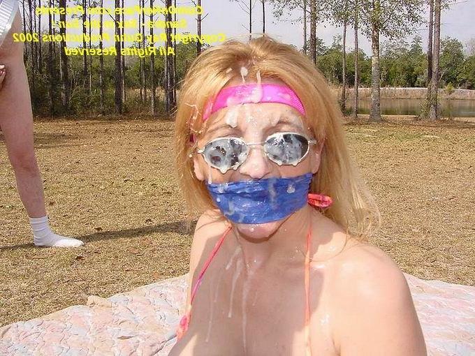 16P Outside group messy facial