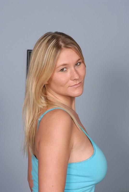 16P Cute blond licking a shaved pussy for dildo insertion
