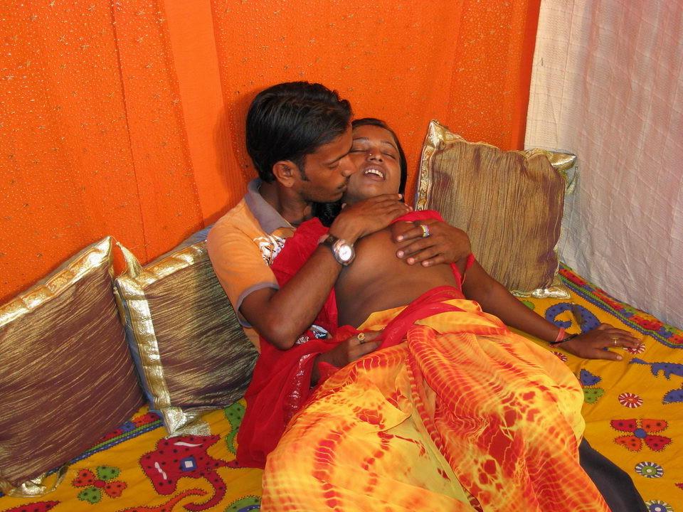 15P Cute indian teen babe