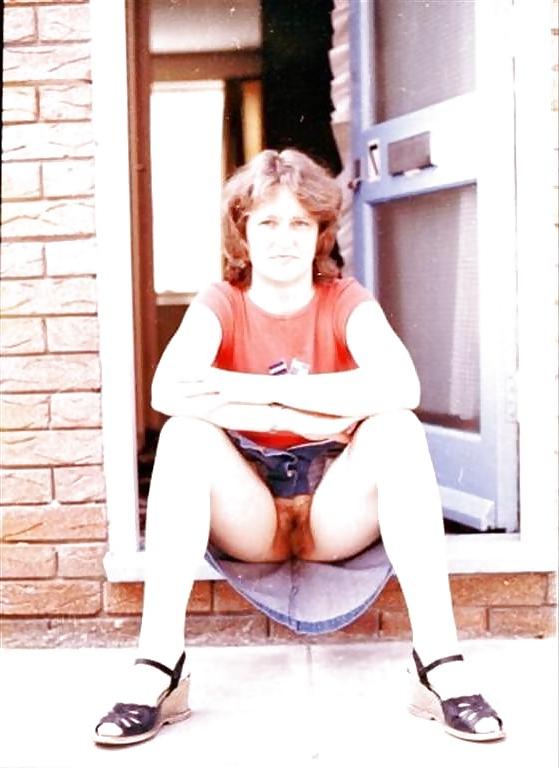 25P Vintage Hairy Pussy Wives