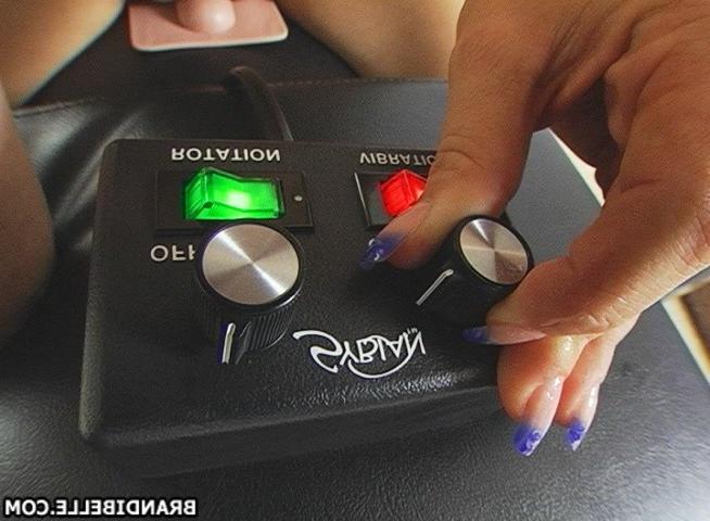 16P hang out with brandi whiles she breaks in her new sybian
