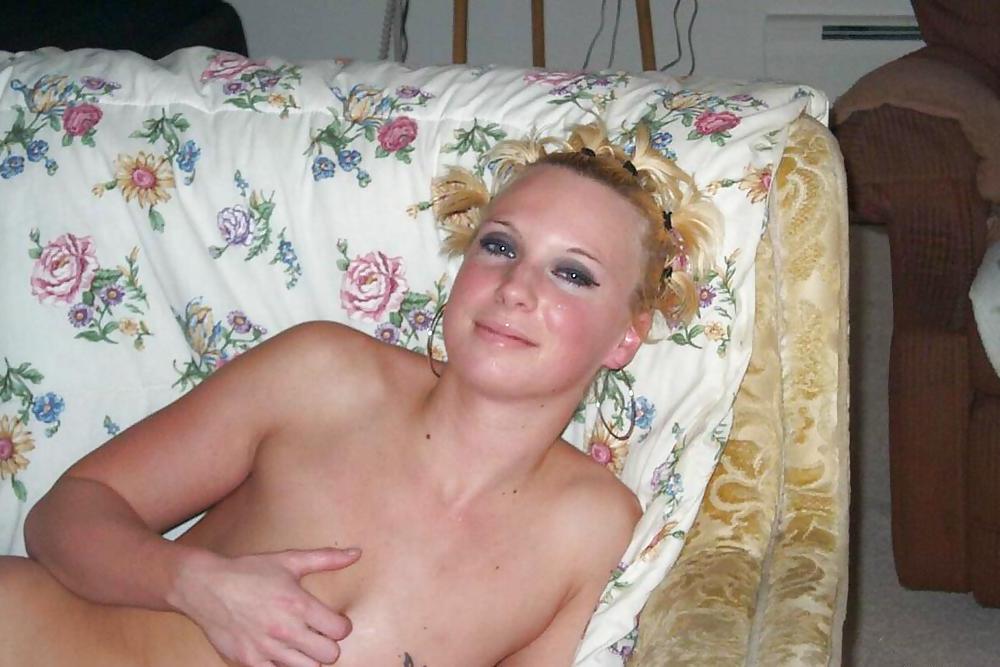 16P YOUNG AND SO HORNY 79