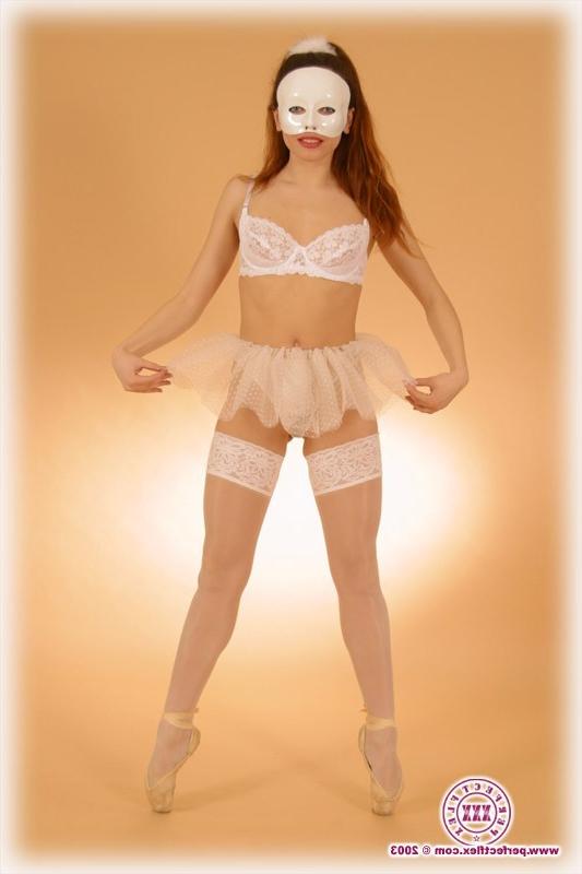 16P Contortionist ballerina in stockings with toy