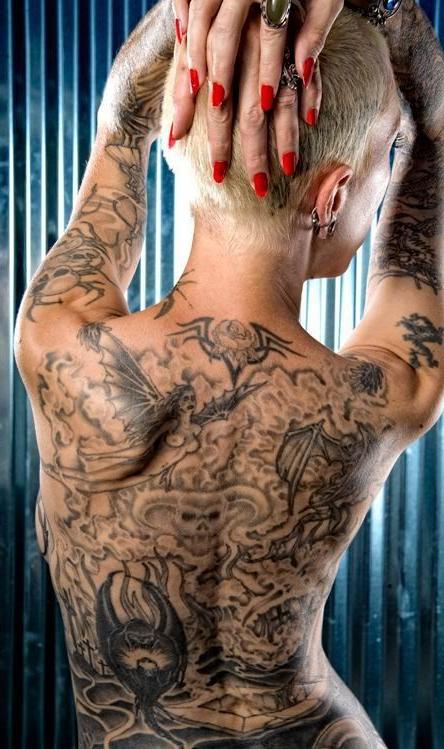 15P Extreme tattoo and piercing