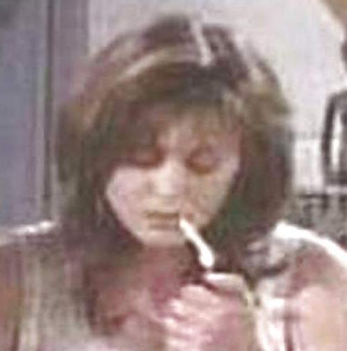 25P Jane Leeves and Peri Gilpen SMOKING