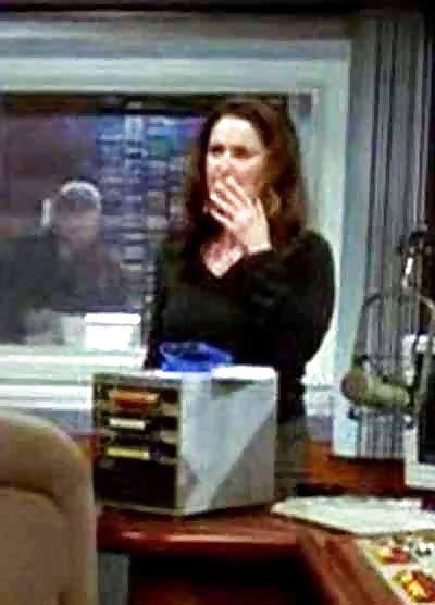 25P Jane Leeves and Peri Gilpen SMOKING
