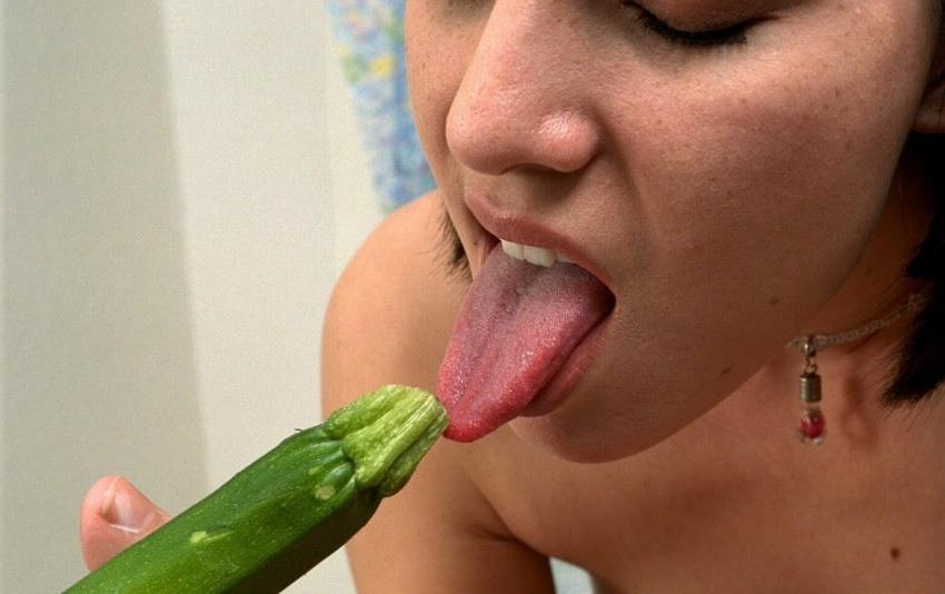 15P Amateur holding cucumber with feet