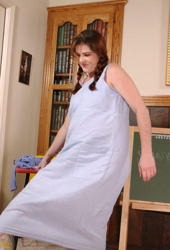 20P Sexy busty pigtailed preggo teacher