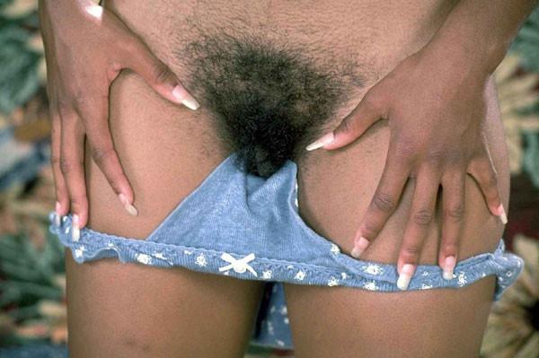 15P Dark exotic hairy beauty