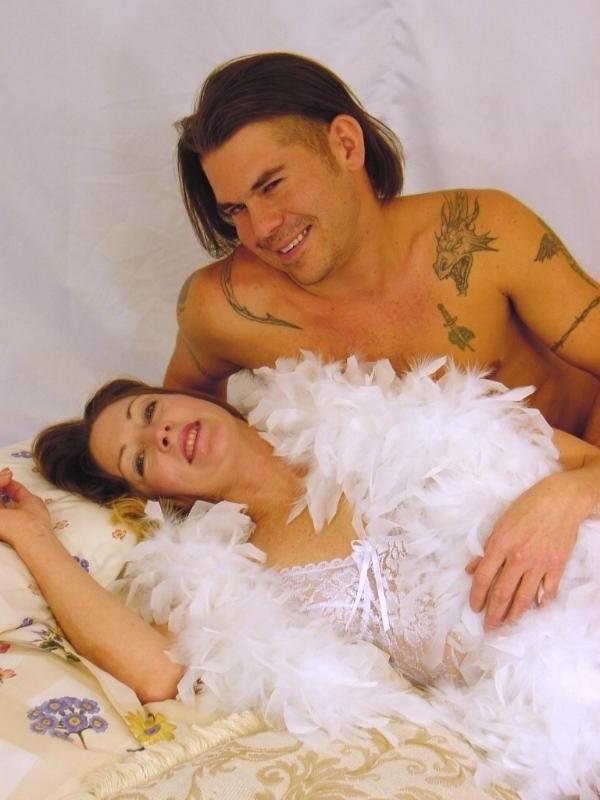 20P Mature in lingerie banged