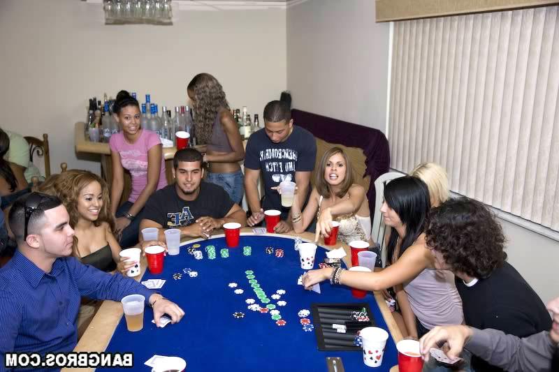 18P Poker... 3 hot babes masturbating as a sideshow. Which would you be watching? Ch