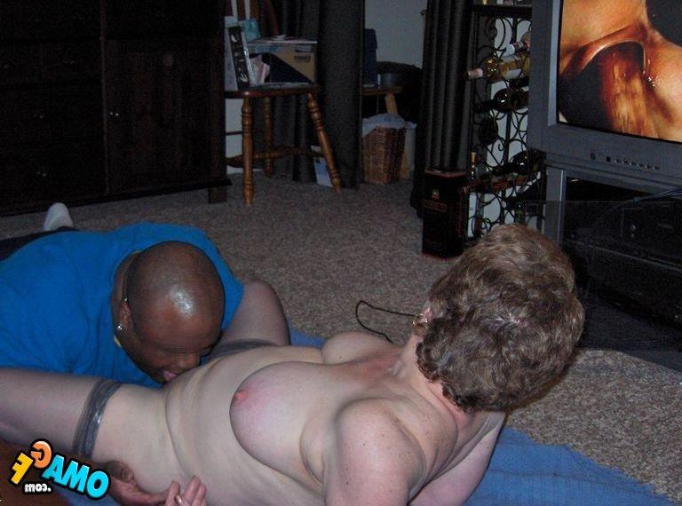 16P fisting and fingering amateur porn pictures